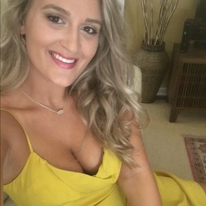 Meet your Posher, Leigh